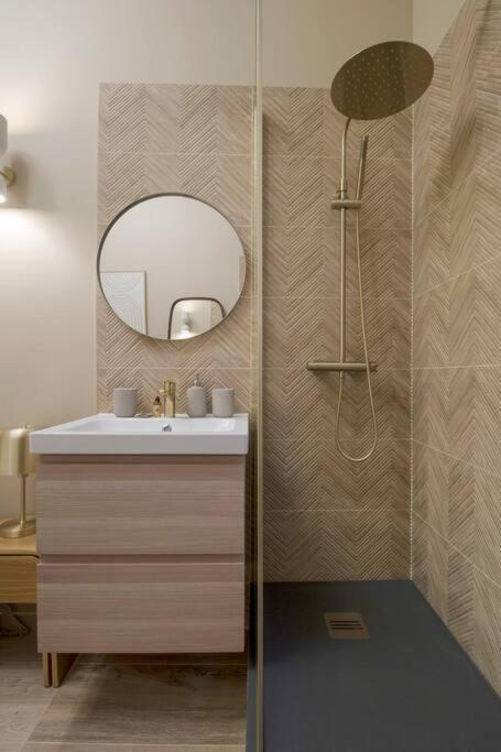 Apartment 4pers#1bedroom#victor Hugo#arc De Triomphe *